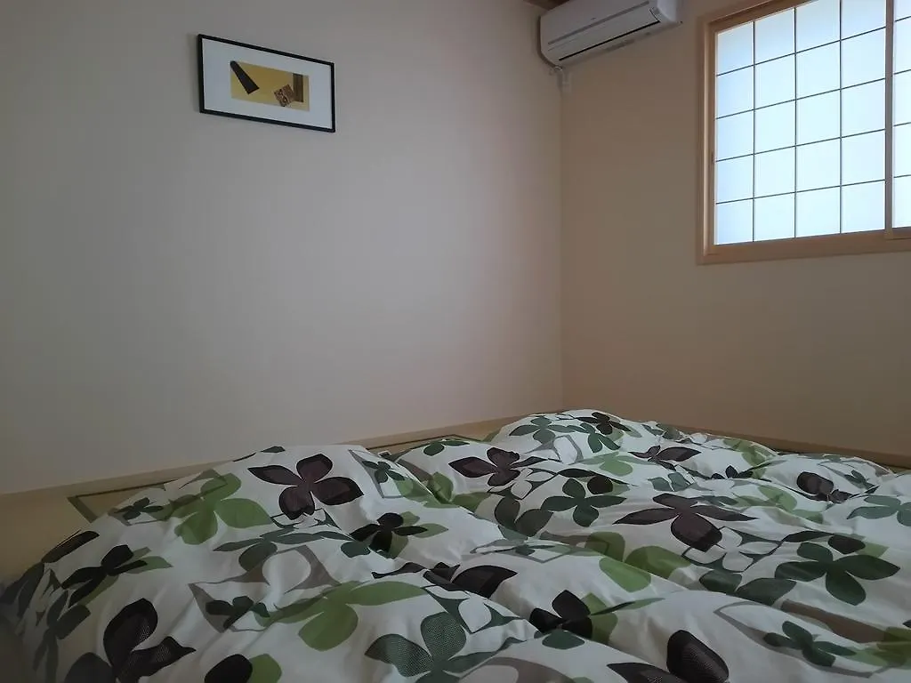 קיוטו Guest House Aoi Nakamoto 2*,  יפן